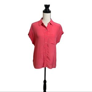 Tommy Bahama silk pink button front blouse. Size S/P. Short sleeve. Summer Small
